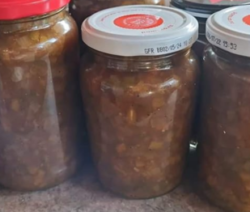 feijoa chutney stored in a jar
